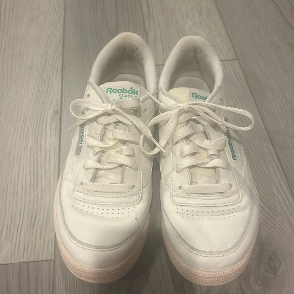 Reebok Classic off white size 8.5